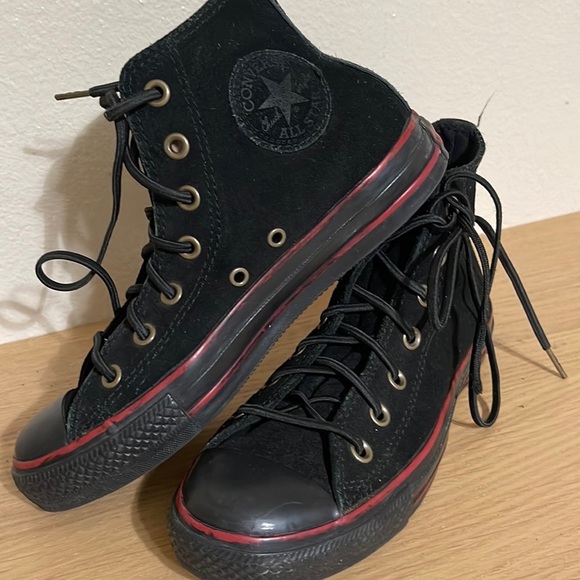 VINTAGE RARE Converse All Star 1Q101 Suede Leather Hi Sneakers sz 7 women - Picture 1 of 16